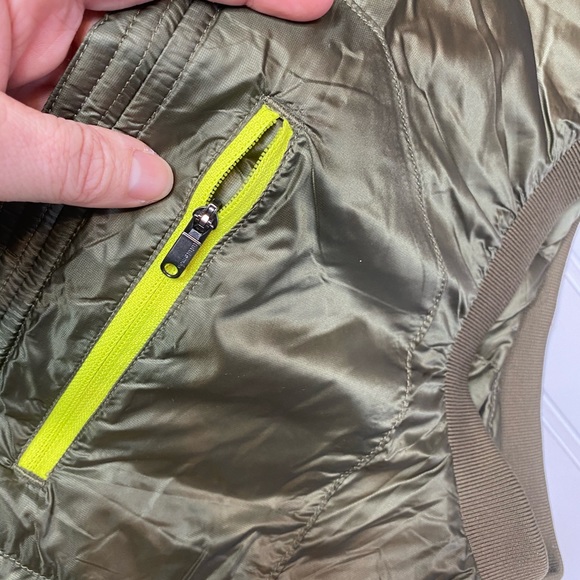 Lululemon Men’s Get Up Get Down Vest - Picture 7 of 8